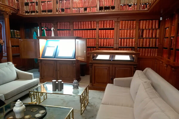 Muebles EXLIBRIS® para exhibición y conservación de los documentos primigenios de Puebla  AGMP, Ayuntamiento de Puebla © 2018